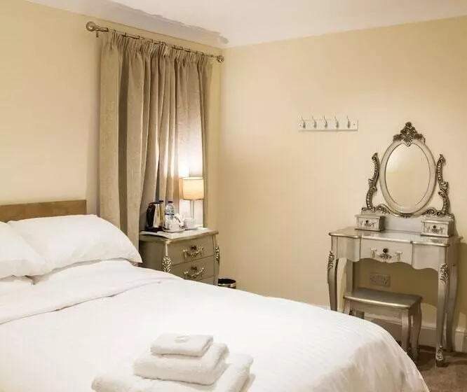 ペンション Fair Oak House Exeter Airport