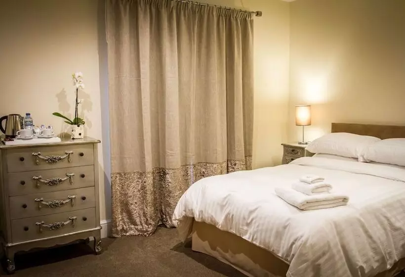 ペンション Fair Oak House Exeter Airport