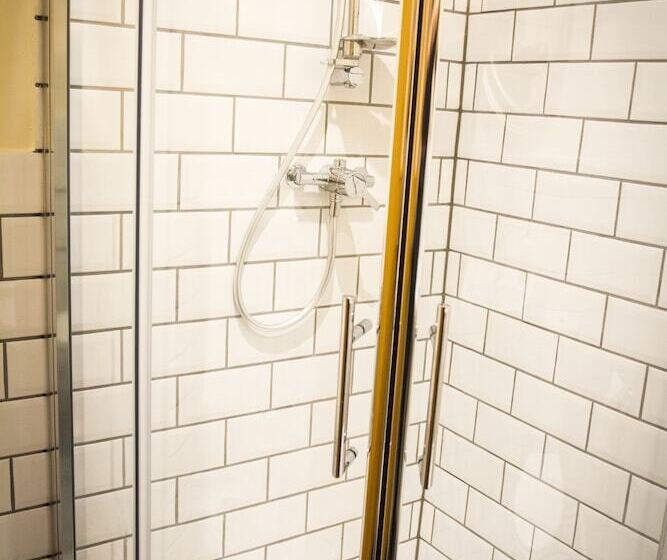 פנסיון Fair Oak House Exeter Airport