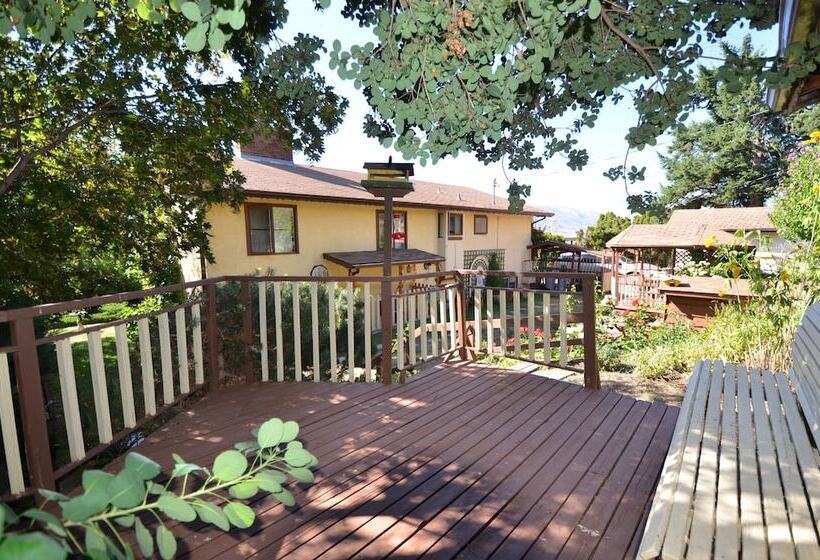 פנסיון Fairy's Garden Chalet