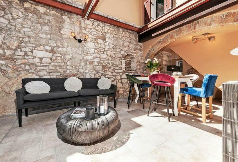 پانسیون Villa Orh