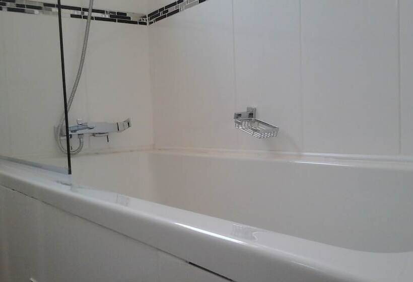 膳宿费 Wells Guest House