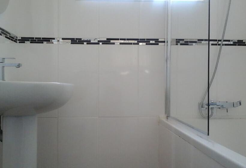 膳宿费 Wells Guest House