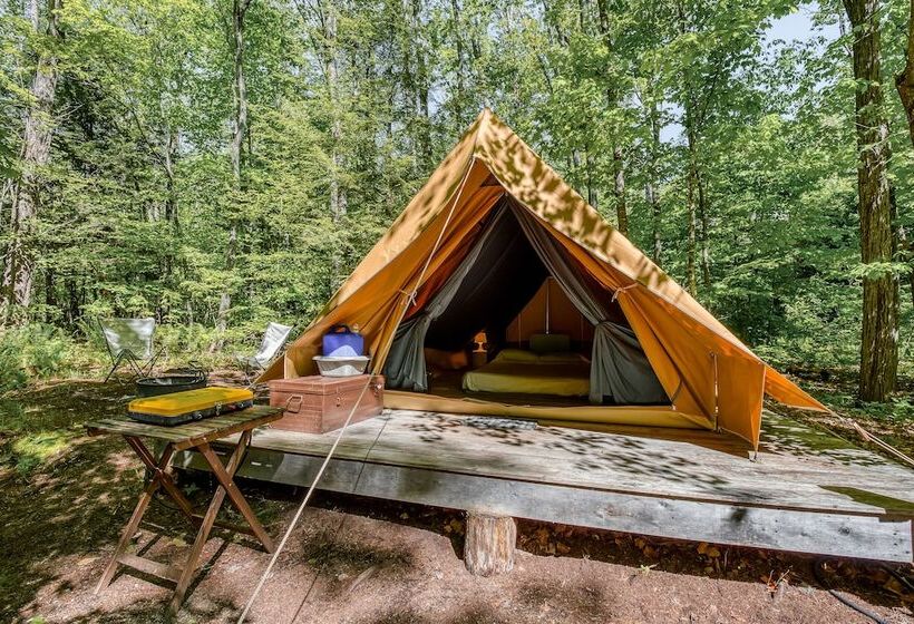 منتجع Huttopia Sutton