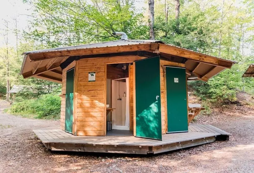 Resort Huttopia Sutton