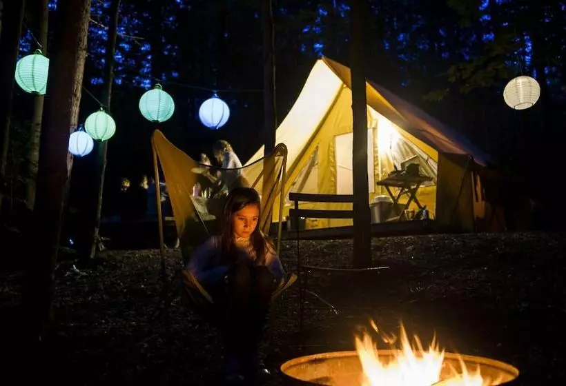 Resort Huttopia Sutton