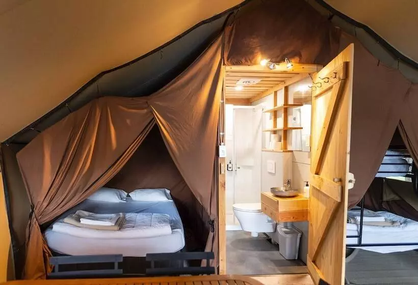 Resort Huttopia Sutton