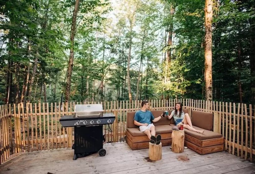 Resort Huttopia Sutton