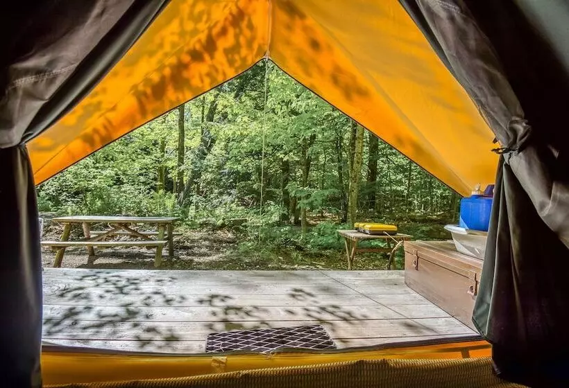 Resort Huttopia Sutton