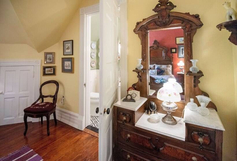 The Dolon House Bed And Breakfast