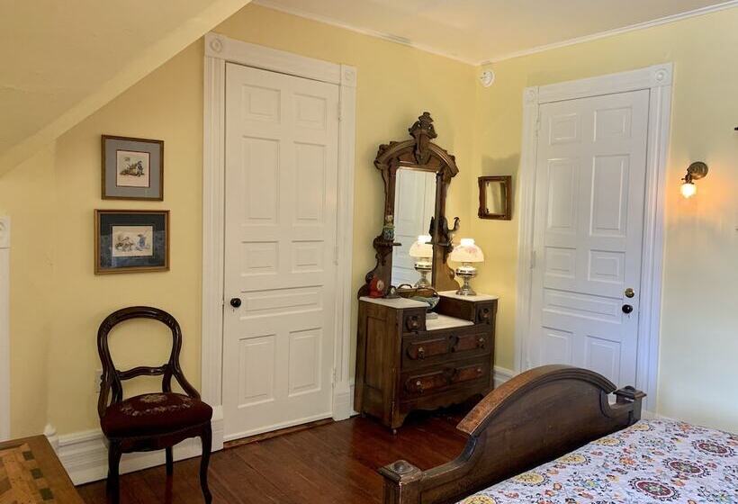 The Dolon House Bed And Breakfast