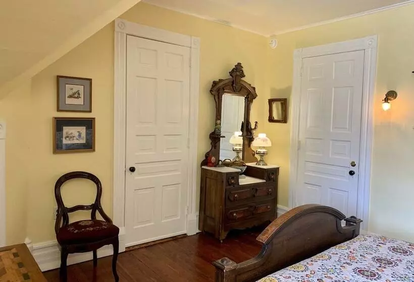 The Dolon House Bed And Breakfast