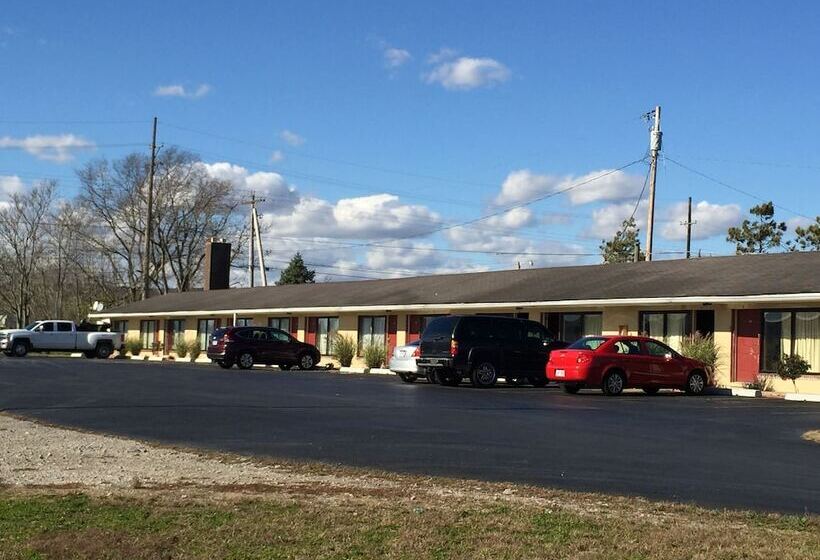 Town And Country Motel