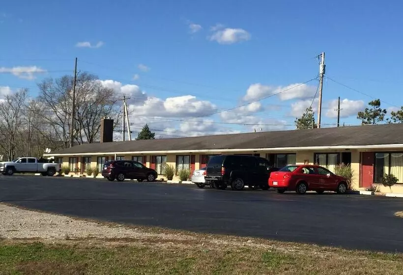 Town And Country Motel