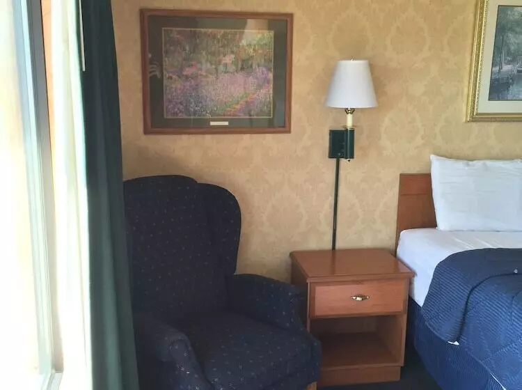 Town And Country Motel