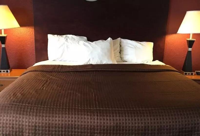 Town And Country Motel