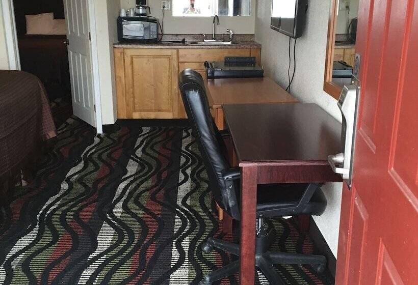 Town And Country Motel