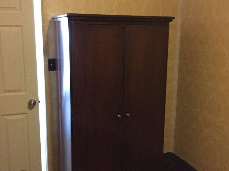 Town And Country Motel