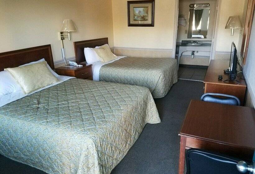 Traveler's Choice Motel