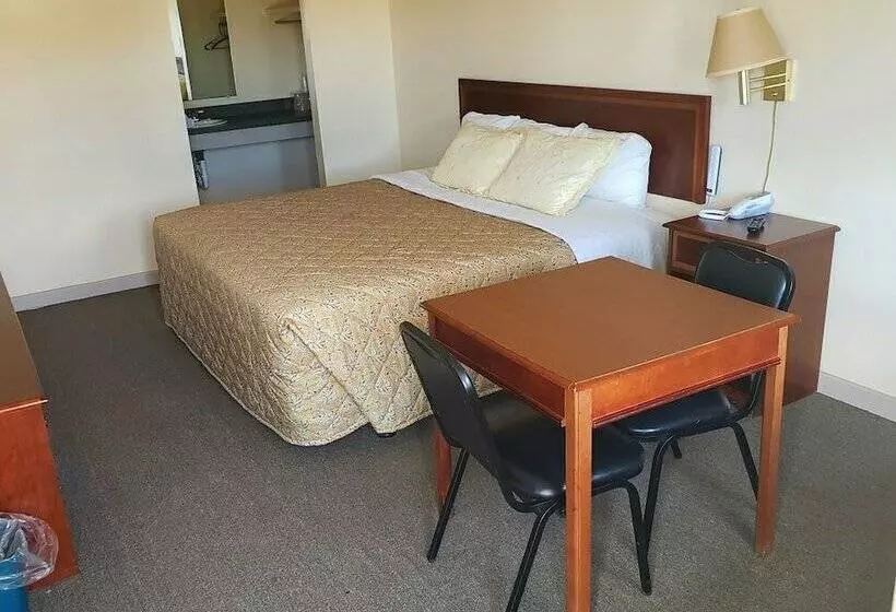 Traveler's Choice Motel