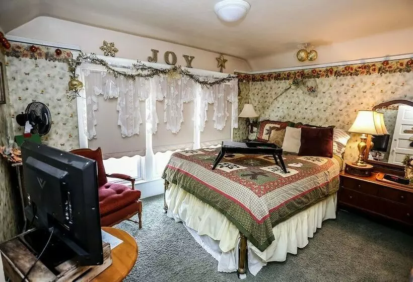 3rd Street Nest Bed & Breakfast