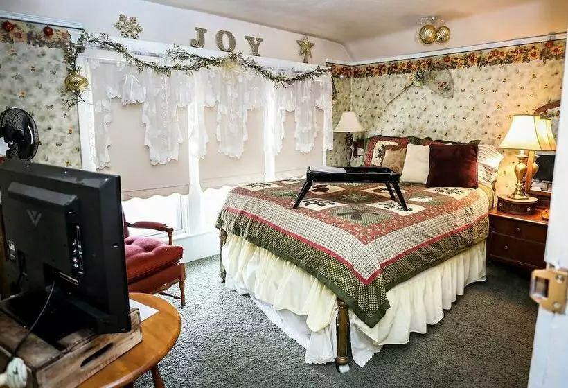 3rd Street Nest Bed & Breakfast