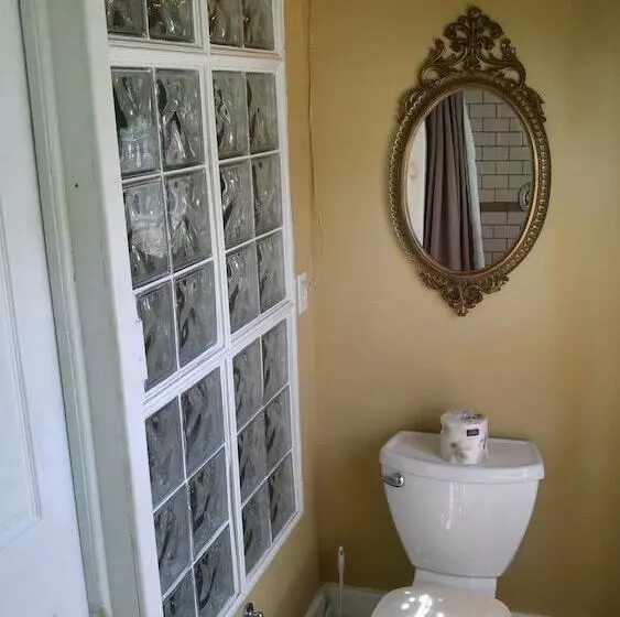 Aamiaismajoitus (B&B) Port Albert Inn