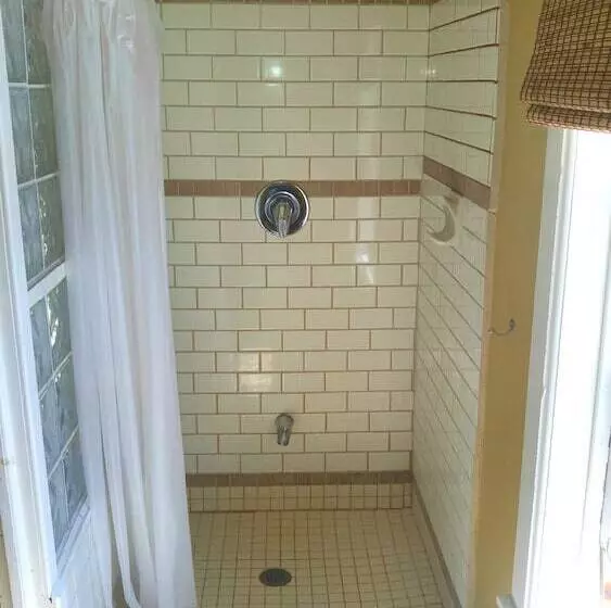 Aamiaismajoitus (B&B) Port Albert Inn