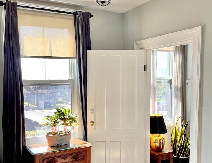 פונדק Wm. Farmer And Sons