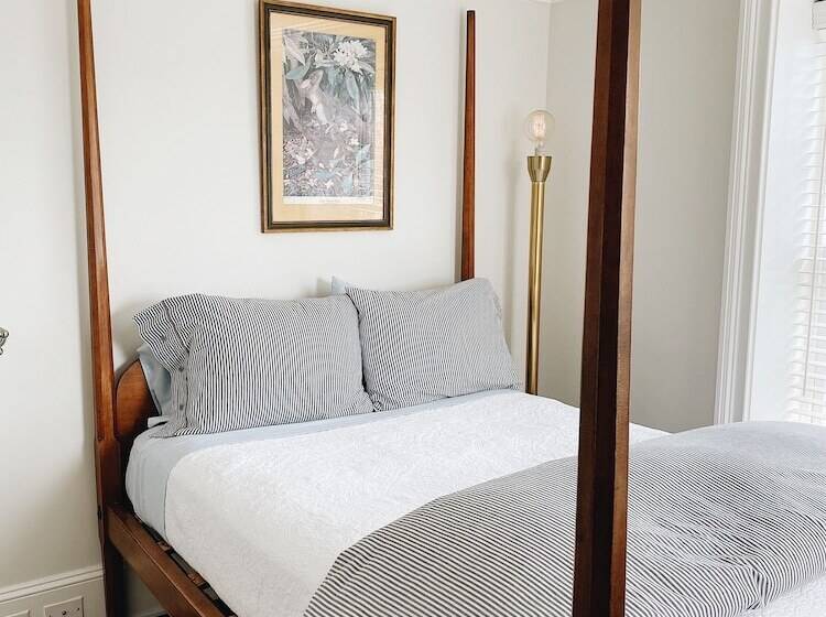 פונדק Wm. Farmer And Sons