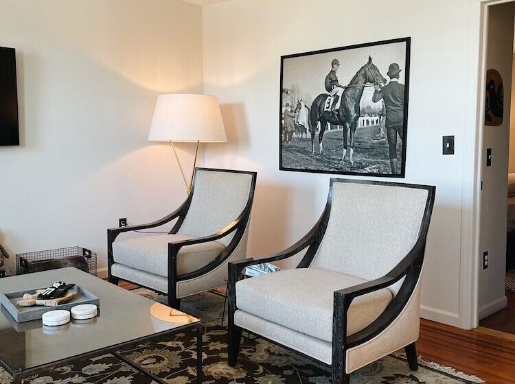 פונדק Wm. Farmer And Sons