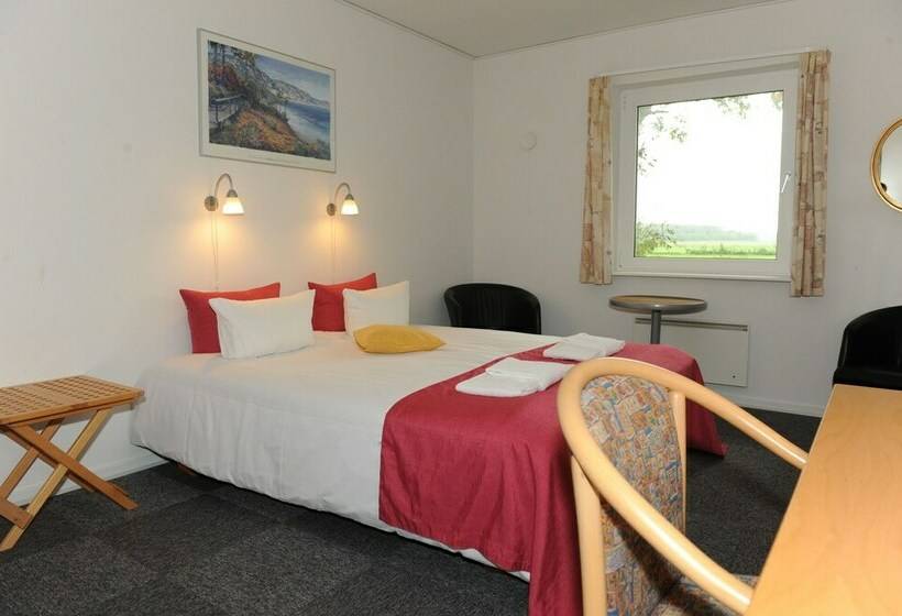 בית מלון כפרי Ballumhus