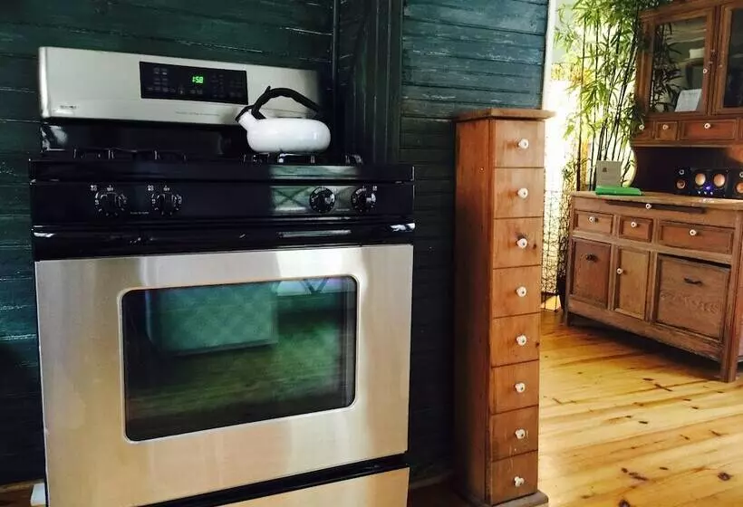 هتل Eureka Zen Cottages