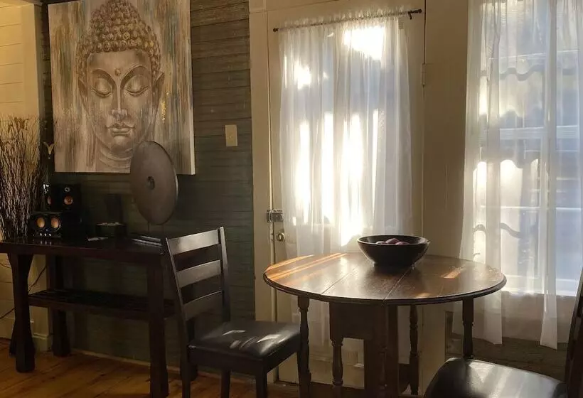 هتل Eureka Zen Cottages