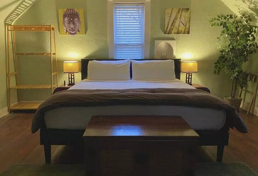 هتل Eureka Zen Cottages