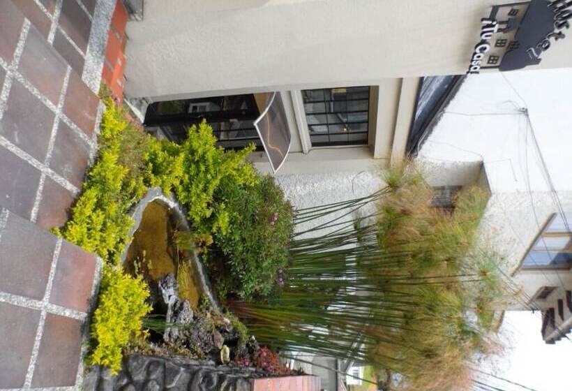 هتل Hostal Tu Casa