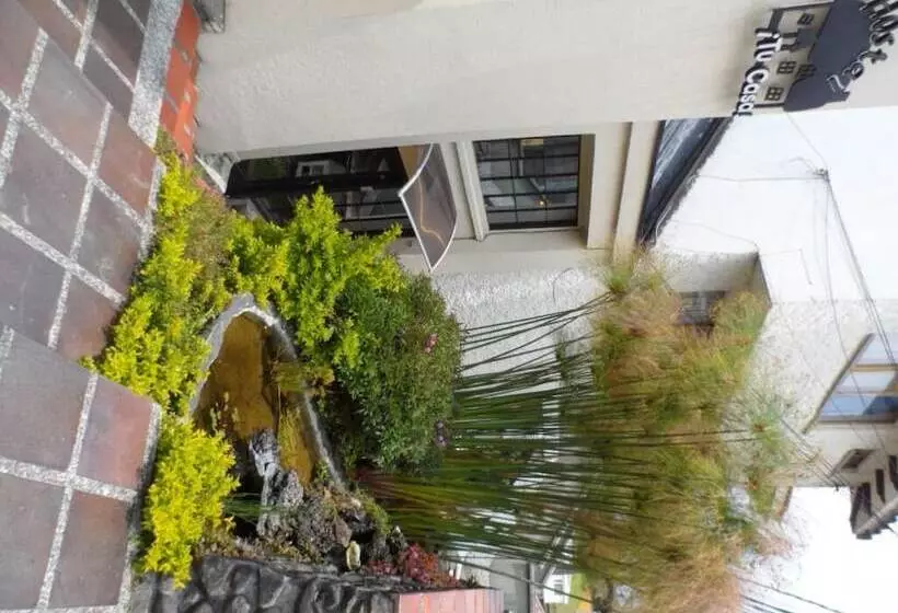 هتل Hostal Tu Casa