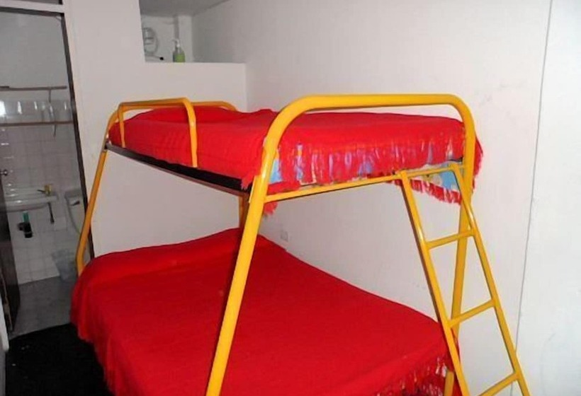 هتل Hostal Tu Casa