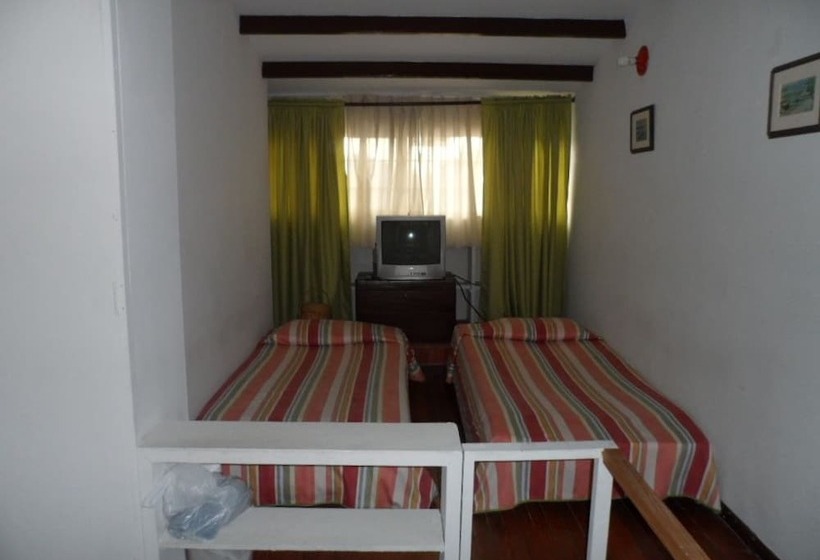 هتل Hostal Tu Casa