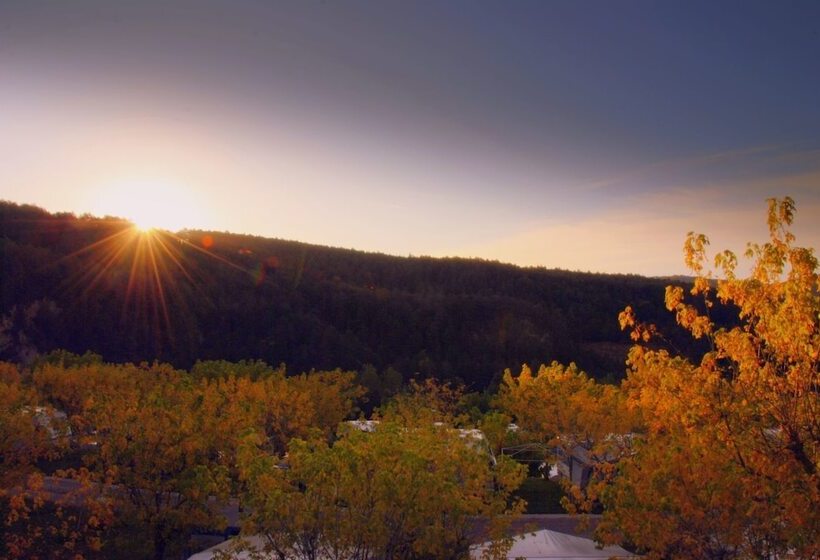 Отель Rural Campalans