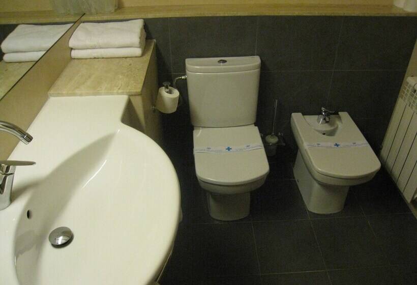 Отель Rural Campalans