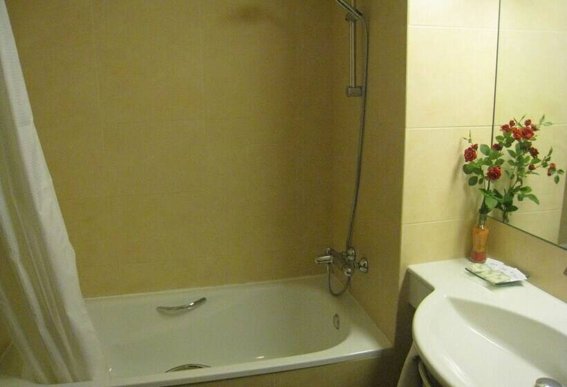 Отель Rural Campalans