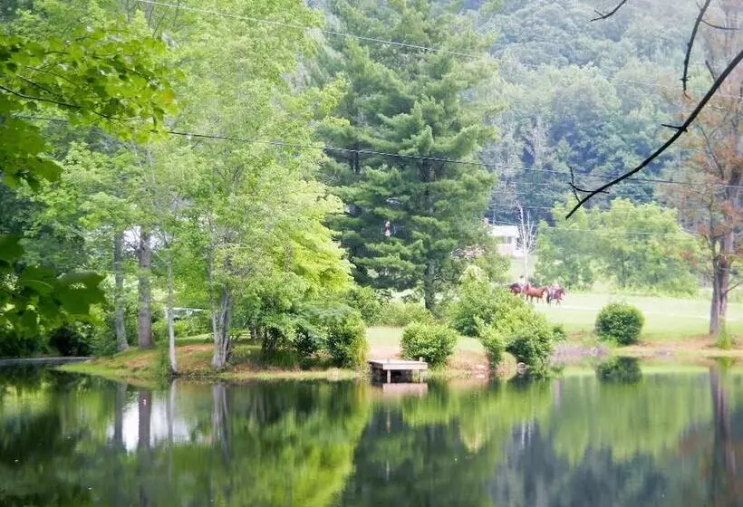 Maaseutuhotelli Pisgah View Ranch