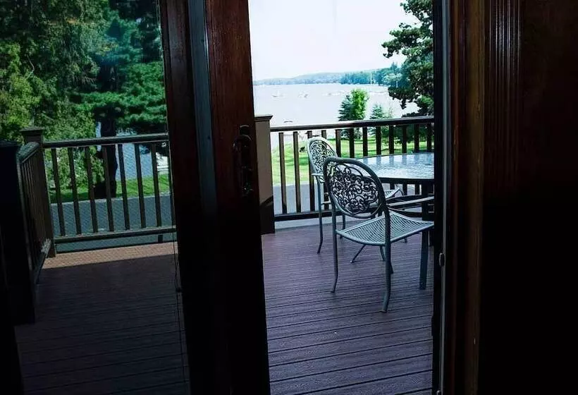 Hotelli The Brewster Inn