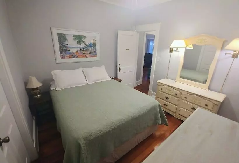 Mount Dora Cottages