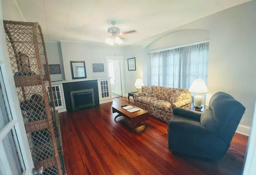 Mount Dora Cottages