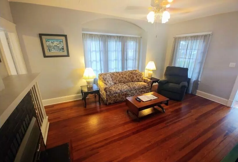 Mount Dora Cottages