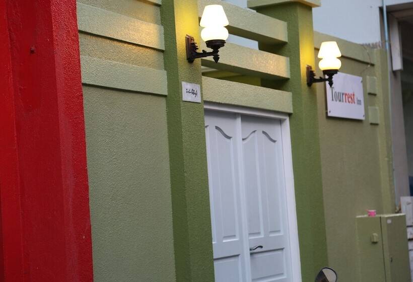 پانسیون Tour Rest Inn