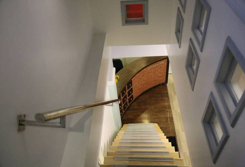 پانسیون Tour Rest Inn