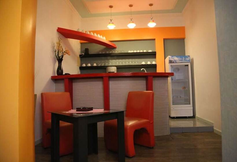 پانسیون Tour Rest Inn